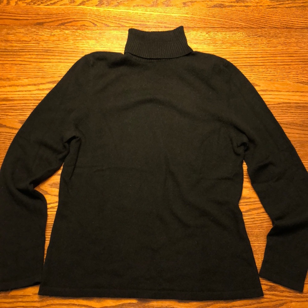 Ann Taylor black cashmere sweater